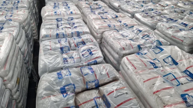 PP Borealis off-grade lots in original 25 kg bags — warehouse